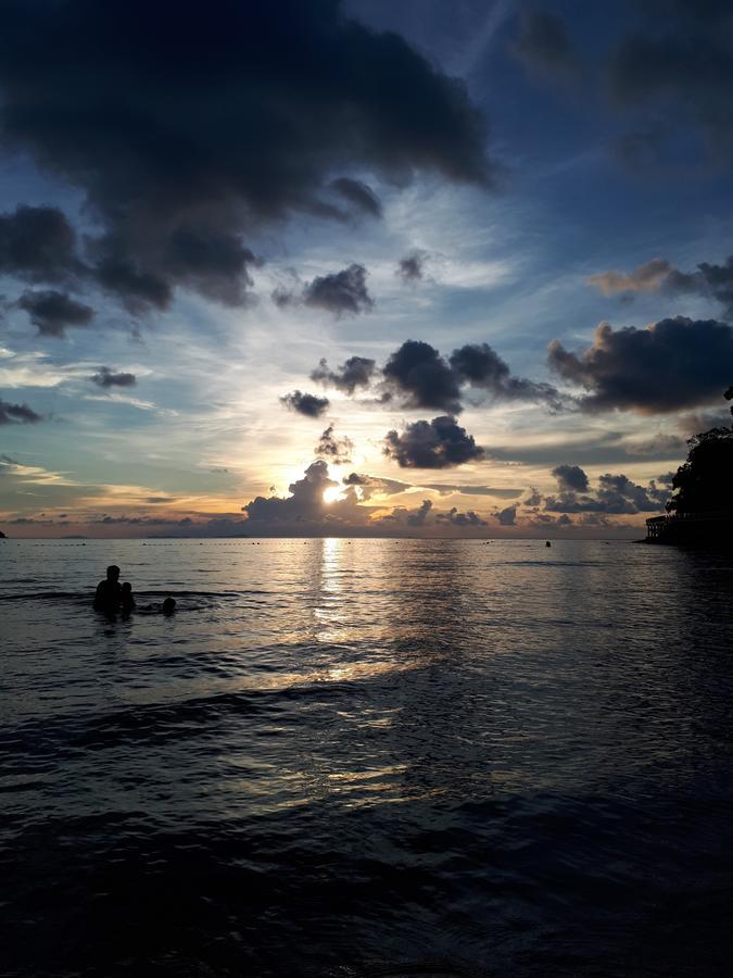 勒斯图木屋 Kampong Ayer Batang 外观 照片